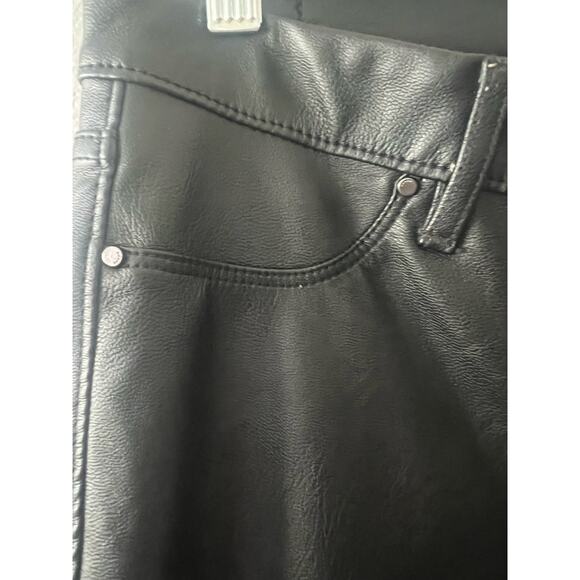 Blank NYC Pants Women's 27 Black Faux Leather Skinny Biker Festival Vegan Emo - Picture 5 of 8